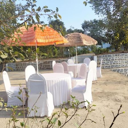 Grand Celebration Resort Neral Exterior foto